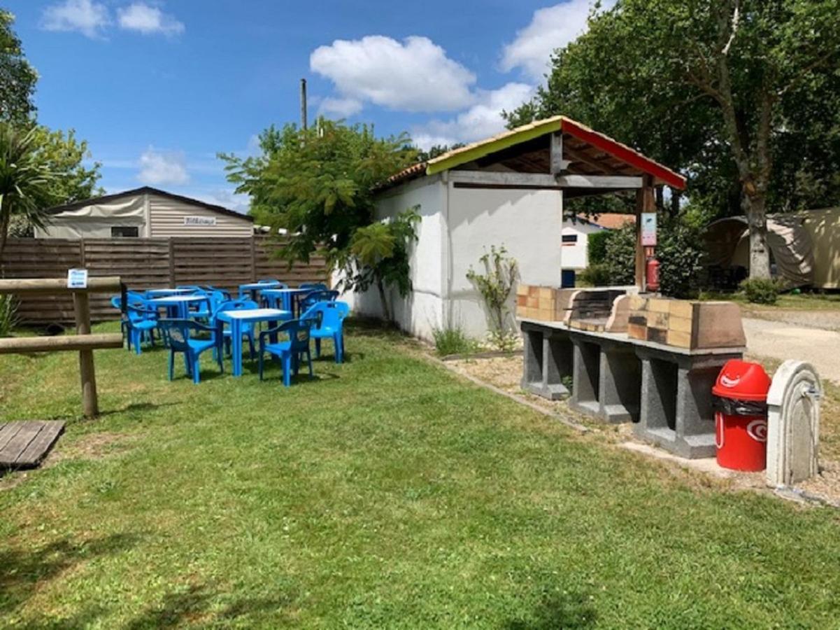 Camping La Chesnays Hotel Vendays-Montalivet Eksteriør billede