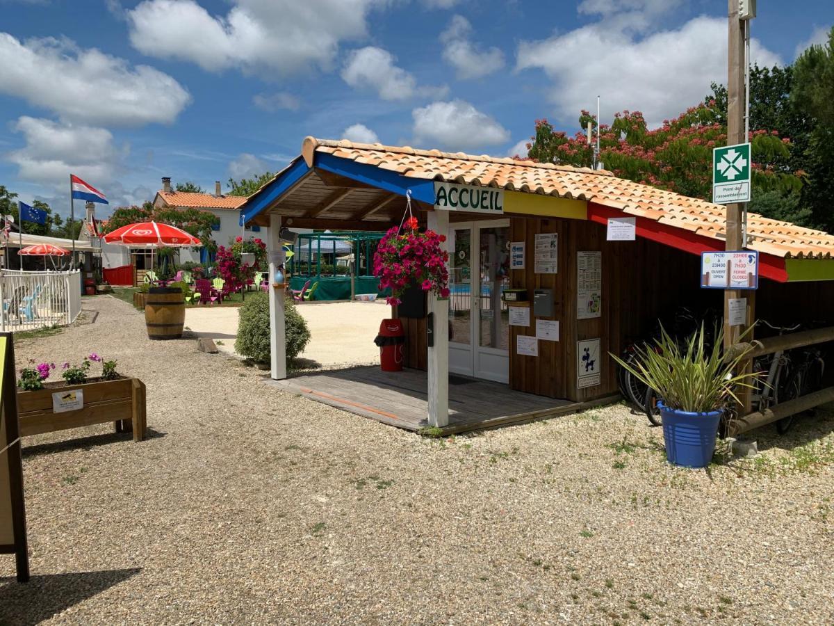 Camping La Chesnays Hotel Vendays-Montalivet Eksteriør billede